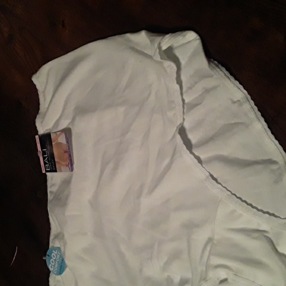 NWT Bali 3X/10 White Super Comfy Brief Cool Panties - Picture 3 of 9